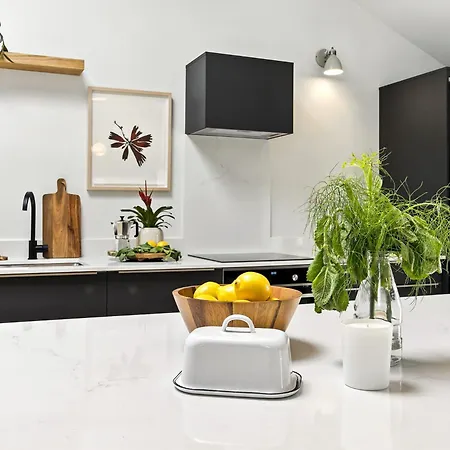 The Warehouse, * Clifden