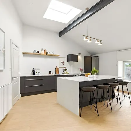 The Warehouse, Σπίτι διακοπών Clifden