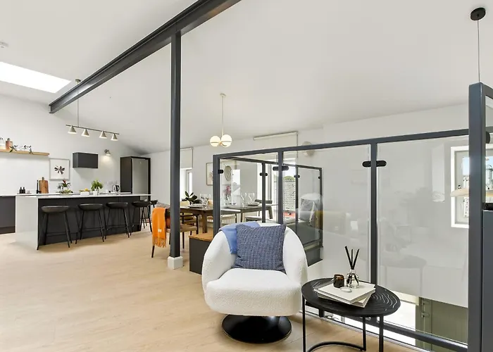 The Warehouse, Сasa de vacaciones